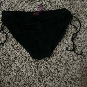 Black bikini bottoms